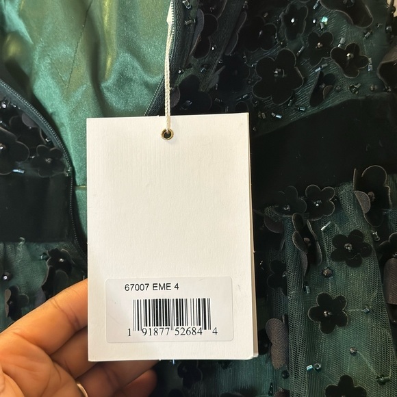 Mac Duggal 67007 Emerald Embellished Illusion Long Sleeve Dress Sz 4 NWT - Picture 12 of 14